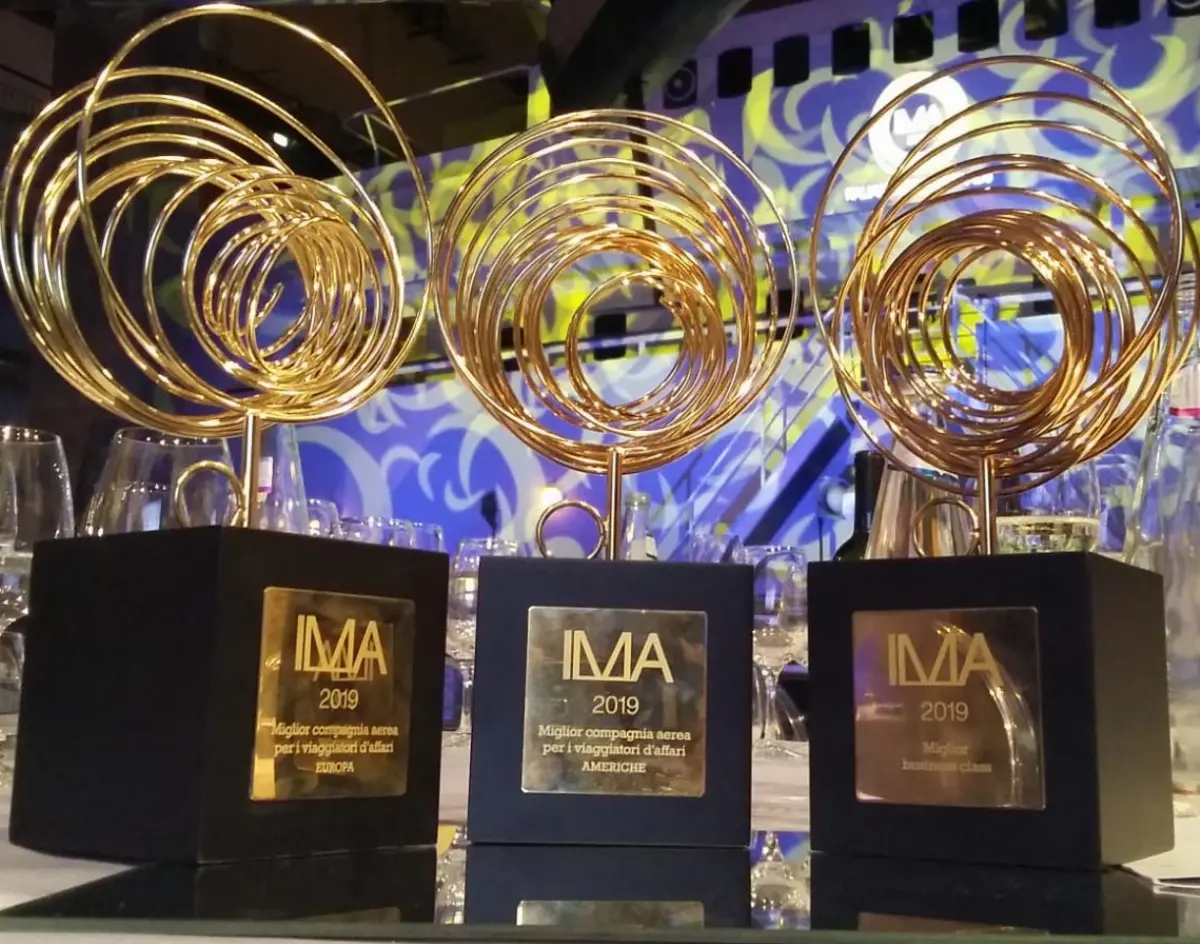 I tre riconoscimenti ad Alitalia assegnati durante "Ima 2019" (Italian Mission Awards) l'11 marzo 2019 a Milano