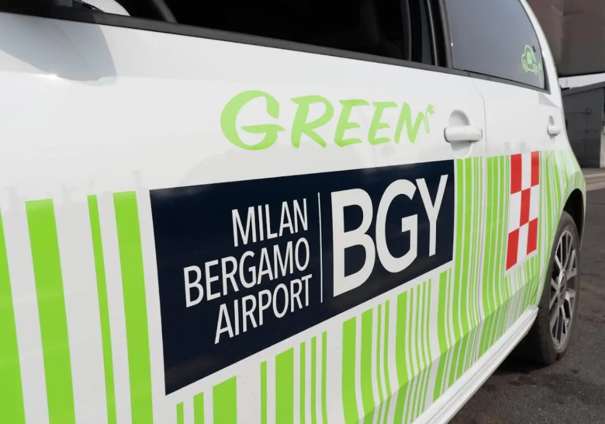 Mezzo elettrico all'aeroporto di Bergamo-Orio al Serio