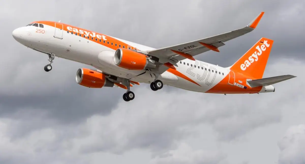 Il 250esimo aereo easyJet in volo