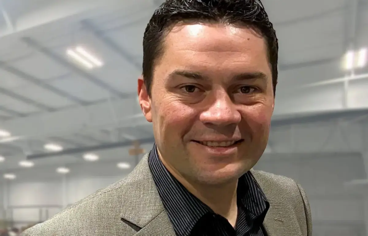 Adam Richardson nuovo direttore operativo di Enstrom Helicopter