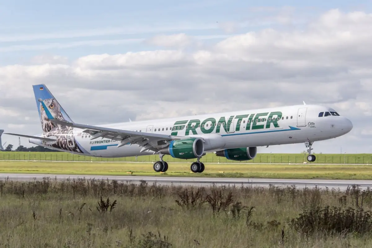 A-320 airplane of Frontier Airlines
