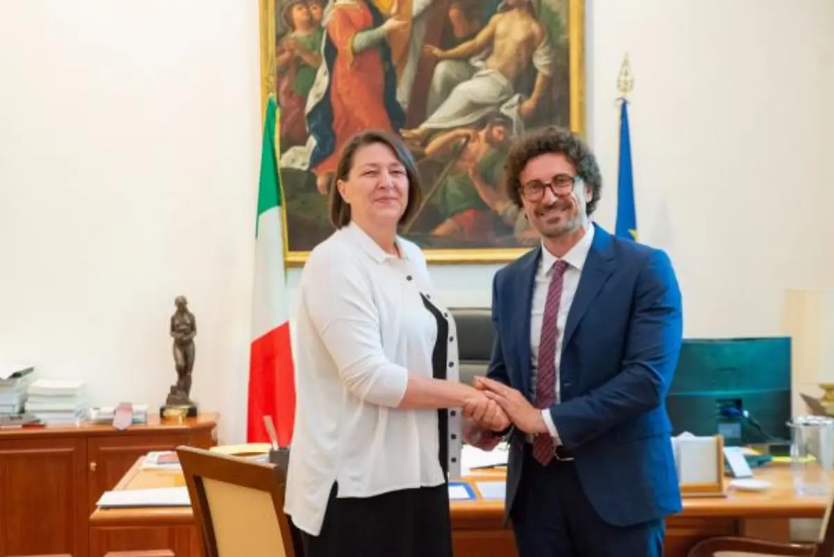 Violeta Bulc, commissario europeo ai trasporti e Danilo Toninelli, ministro Infrastrutture e trasporti durante incontro al Mit del 13 luglio 2018