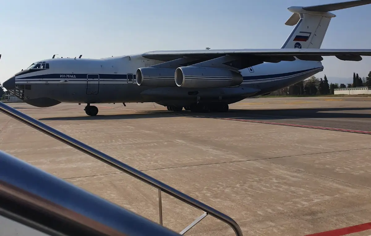 Aereo IL-76, proveniente da Mosca ed atterrato il 9 aprile 2020 sul piazzale dell’aeroporto di Bergamo-Orio al Serio, trasporta materiale sanitario