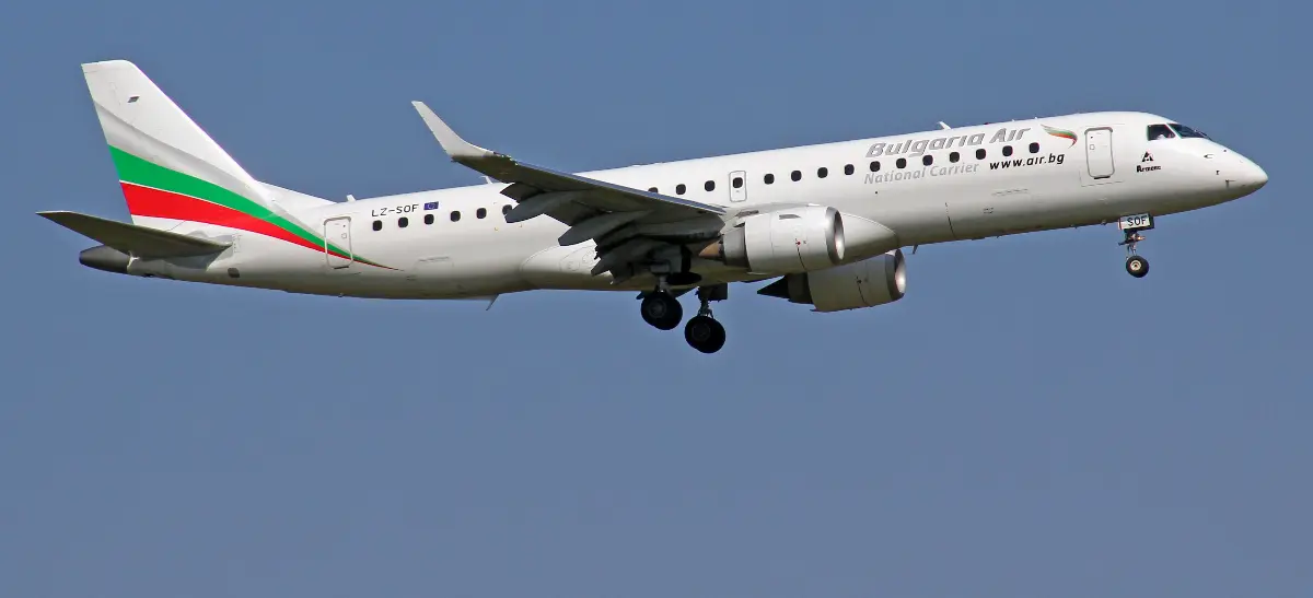 Un Embarer ERJ-190 di Bulgarian Air