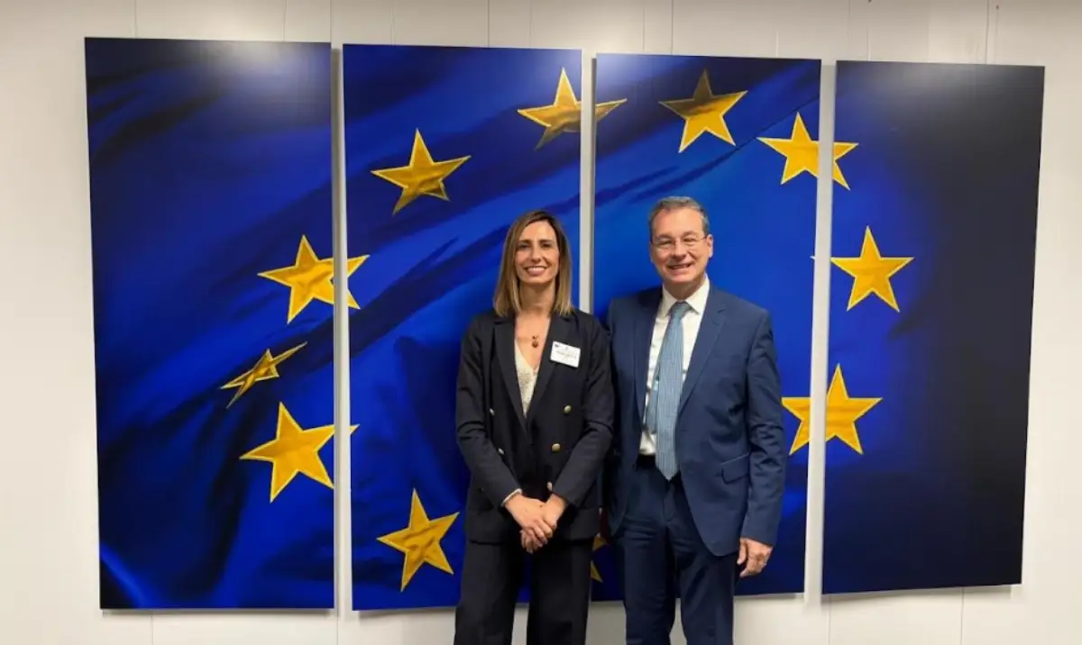 Bruxelles, 4 giugno 2025. L'assessore regionale dei Trasporti, Barbara Manca, incontra l'eurodeputato Giuseppe Lupo