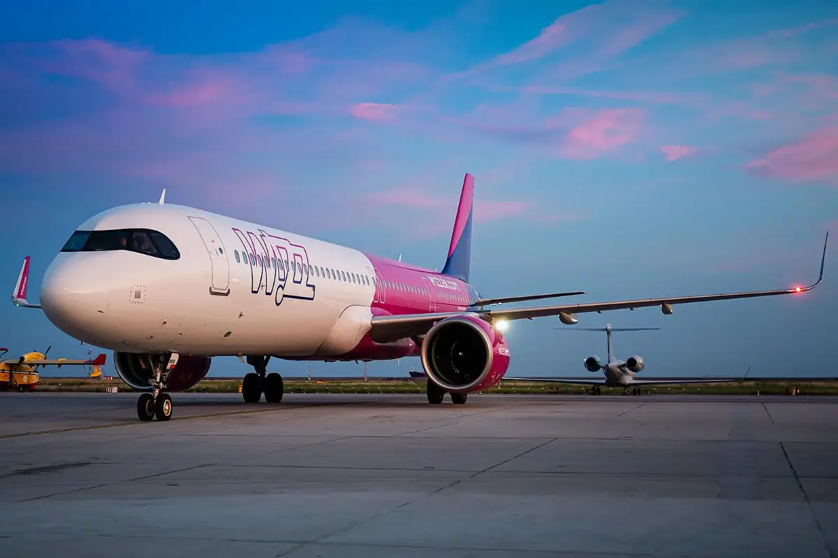 Aereo Wizz Air all'aeroporto di Genova