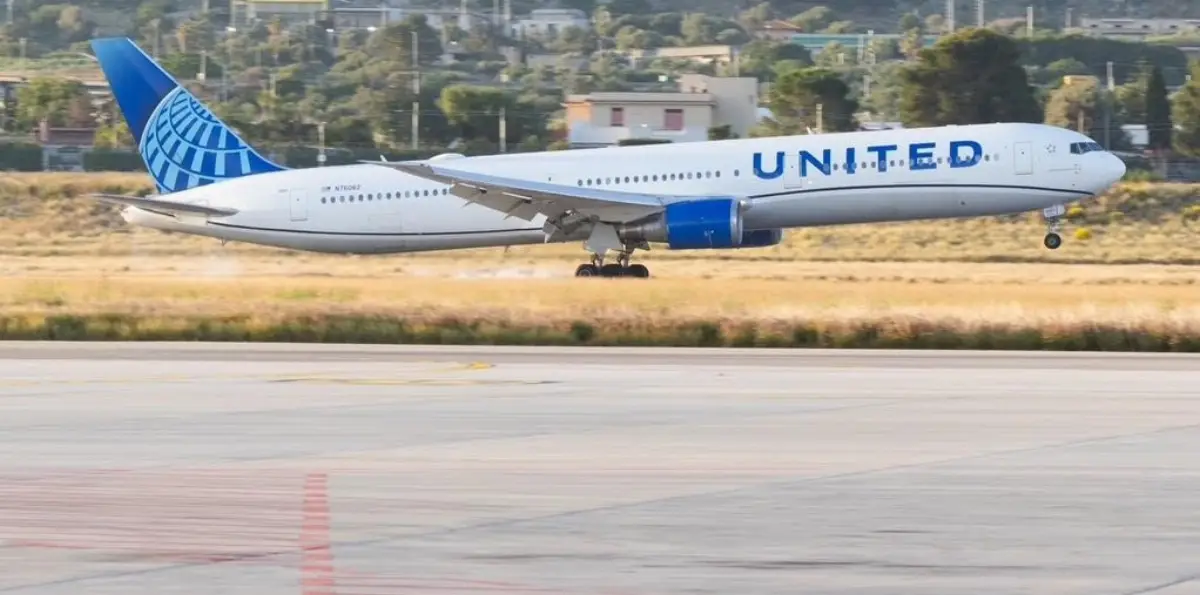 Aereo United Airlines in volo