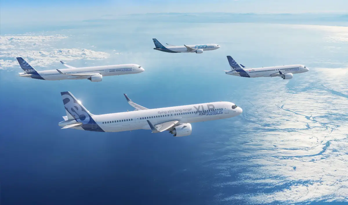 Aerei Airbus in volo