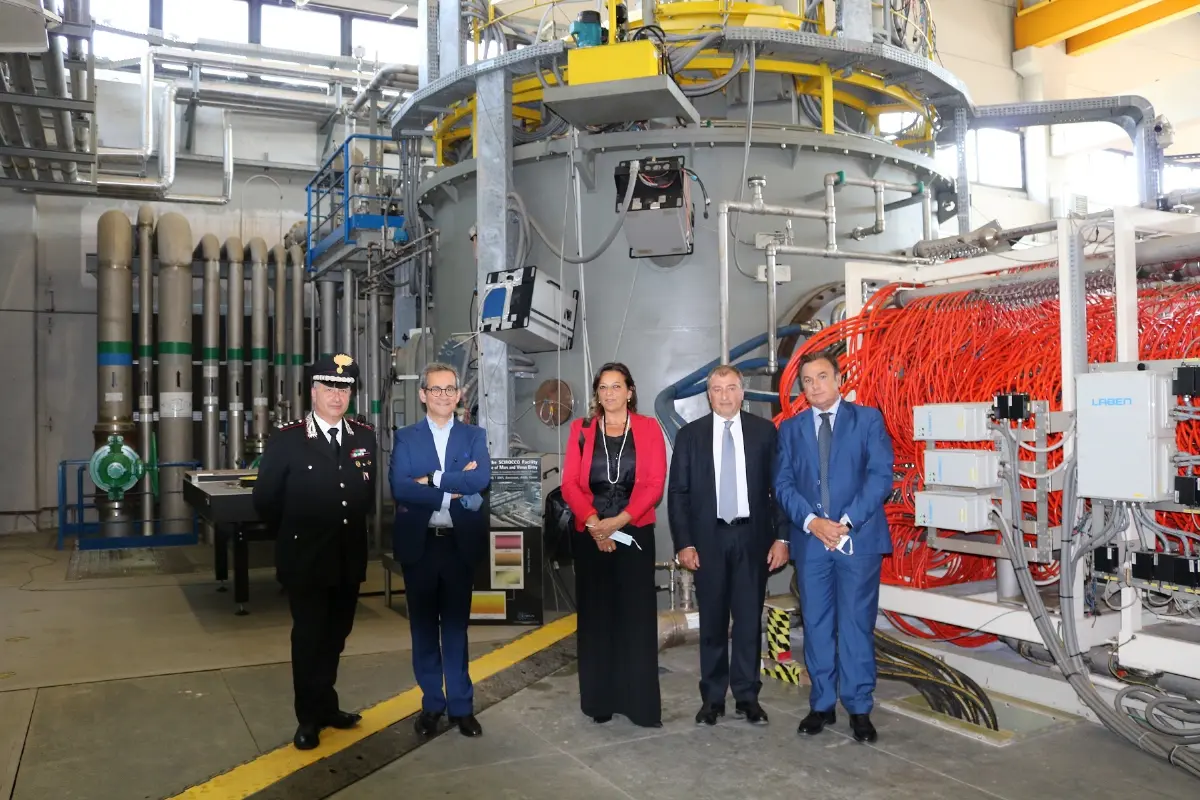 Capua 2 luglio 2020. Visita al Cira di Gian Paolo Manzella, sottosegretario di Stato allo Sviluppo economico e dell’assessore Start-up, Innovazione ed Internazionalizzazione Regione Campania, Valeria Fascione