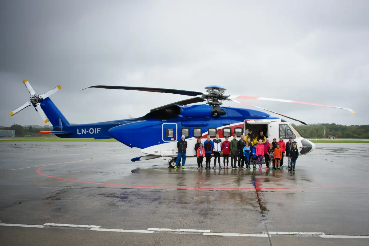Air Contact Group and Bristow Group: 19 runners with a sightseeing flight over Rogaland in a Sikorsky S-92(R) helicopter following the race