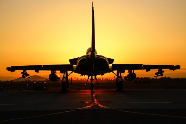 Concorso fotografico Eurofighter Typhoon 2015. 'Best image by amateur': Michael Nussbaum (foto d'archivio)