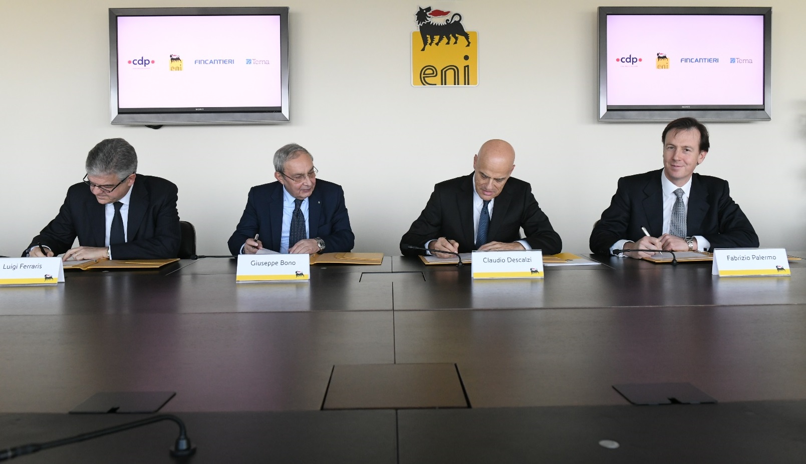 From L-R: Luigi Ferraris (CEO of Terna); Giuseppe Bono (CEO of Fincantieri); Claudio Descalzi (CEO of Eni) and Fabrizio Palermo (CEO of CdP) while sign agreement on April 19, 2019 in Rome