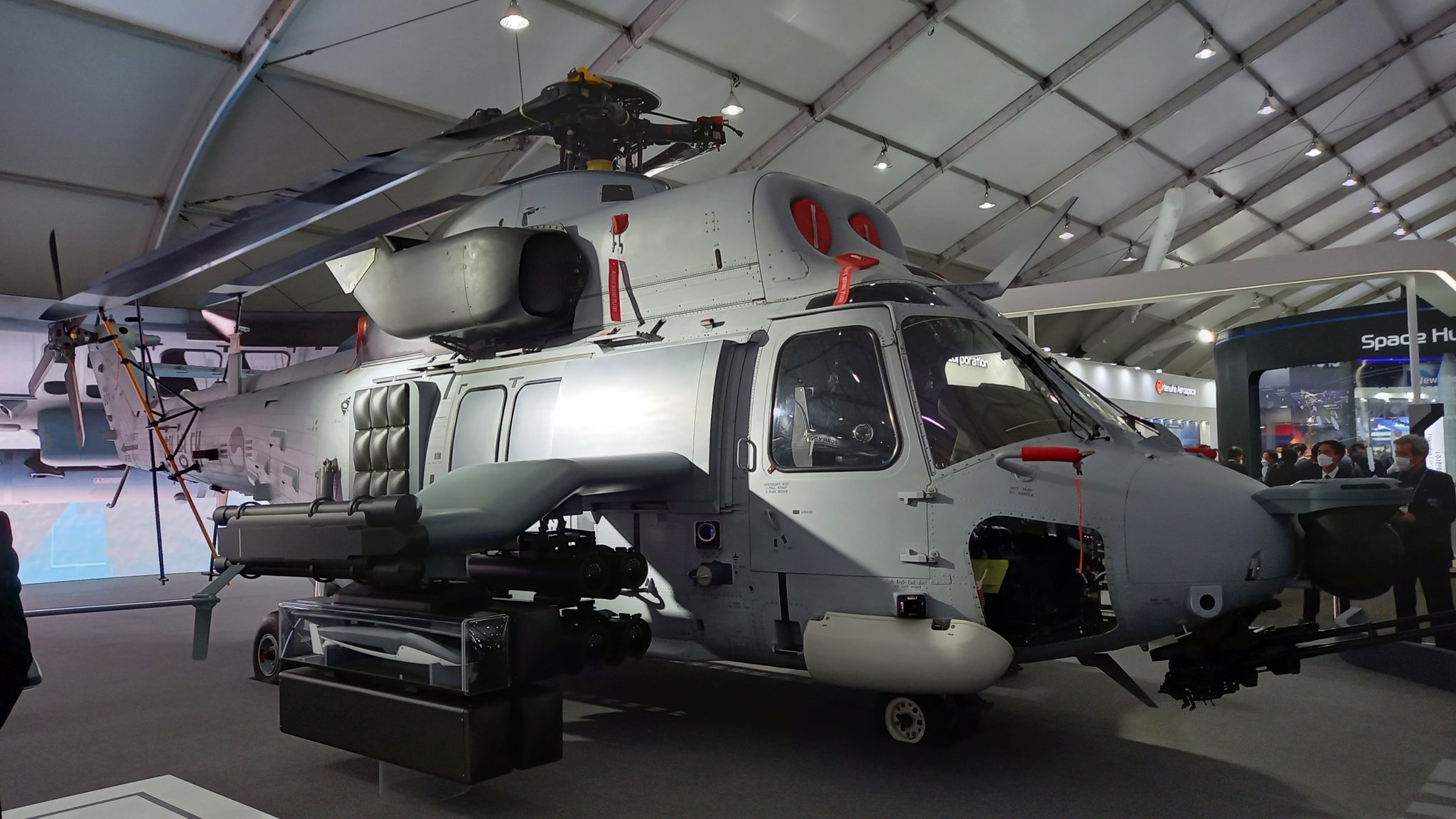 Un elicottero MUH-1 Marineon sviluppato dalla sudcoreana Kai e presentato al salone Adex 2021