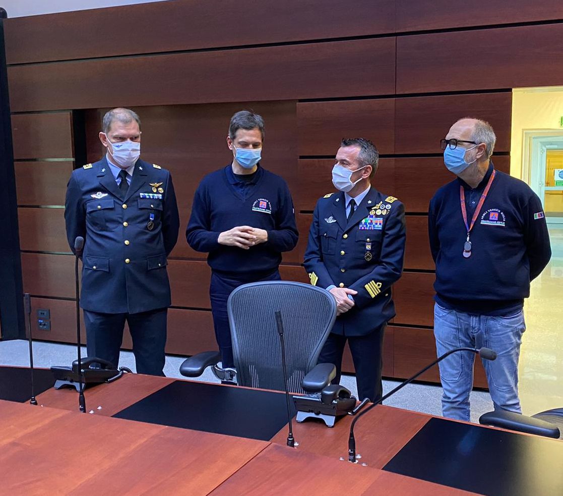 Il comandante del 2° Stormo AMI, colonnello Marco Bertoli, visita sede operativa della Protezione civile di Palmanova (Udine) il 28 maggio 2021