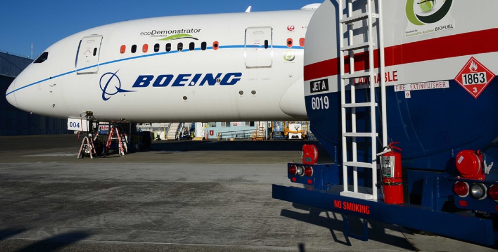 Boeing commits to deliver commercial airplanes ready to fly on 100% sustainable fuel
