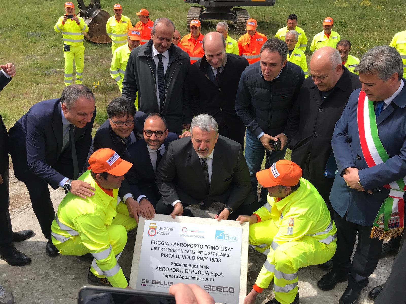 Posa della prima pietra per il prolungamento della pista di volo all'aeroporto “Gino Lisa” di Foggia avvenuta il 12 aprile 2019