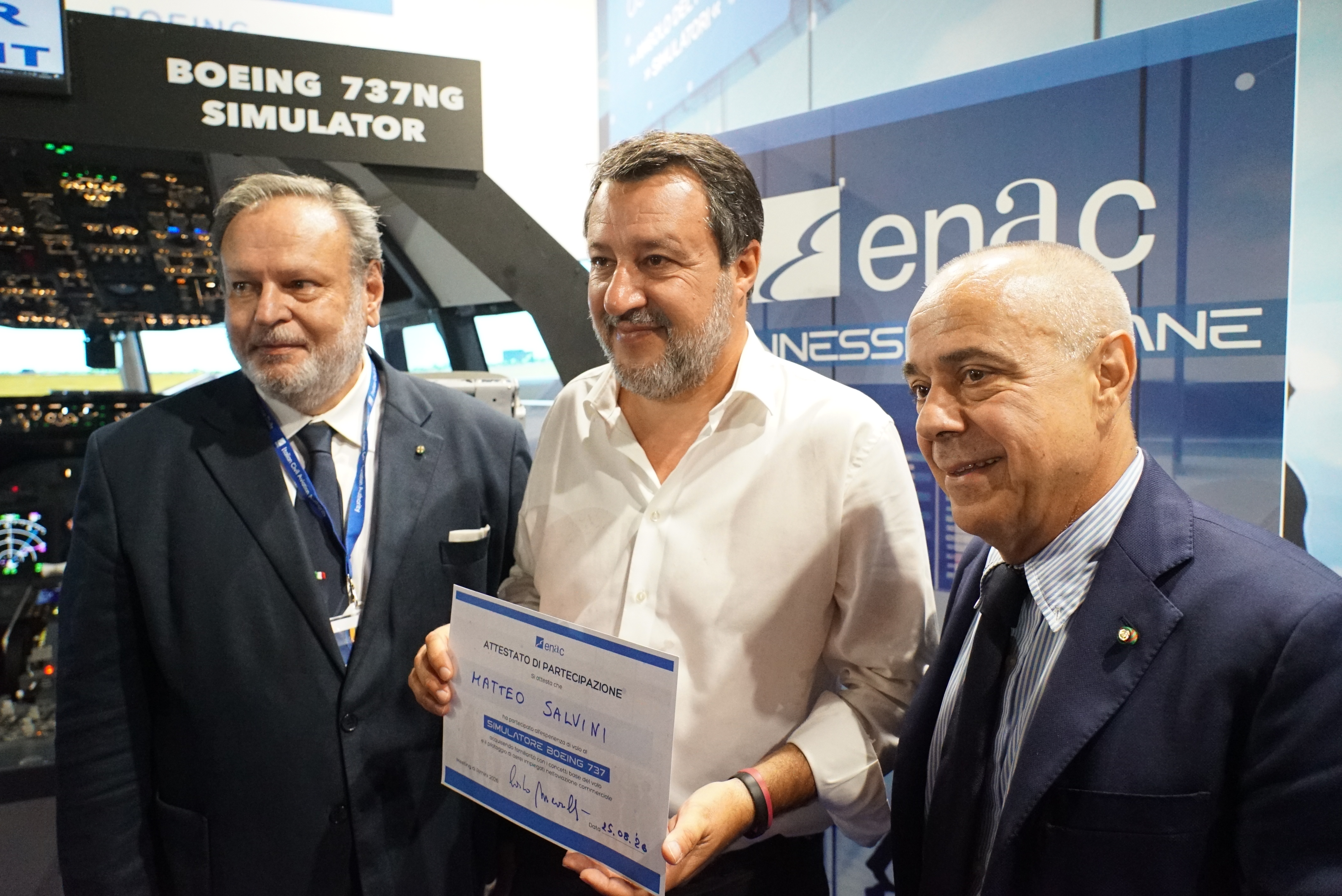 Carlo Mearelli, commissario straordinario dell'Enac, con il ministro delle Infrastrutture e dei Trasporti Matteo Salvini e il vicedirettore generale dell'Enac Fabio Nicolai