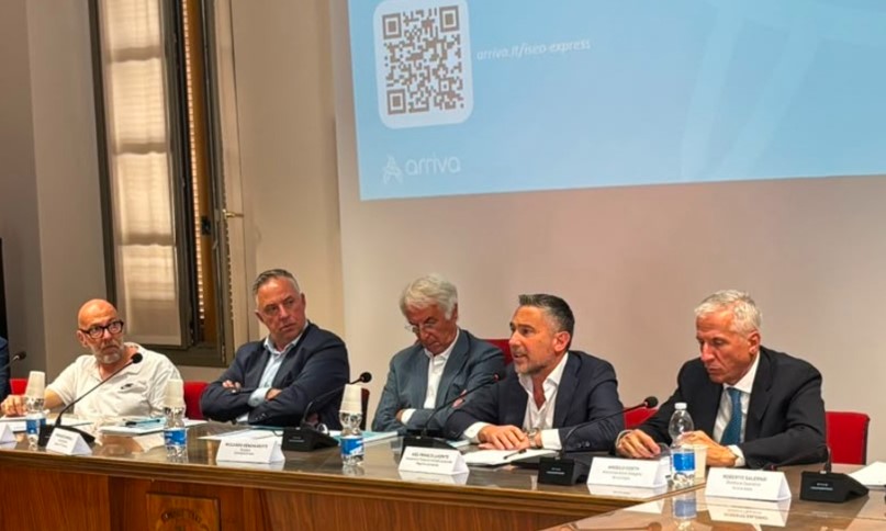 Milano, 12 giugno 2026. L'assessore ai Trasporti e Mobilità sostenibile di Regione Lombardia Franco Lucente intervenuto ad Iseo (Brescia) alla presentazione di "Iseo Express", il nuovo servizio autobus che collega direttamente, e senza necessità di cambi, il basso lago d’Iseo con l'aeroporto internazionale "Il Caravaggio" di Bergamo-Orio al Serio