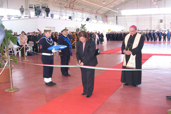 Inaugurazione del nuovo hangar a Catania da parte della madrina, Caterina Tassone (foto di Sebastiano Mazzarino)
