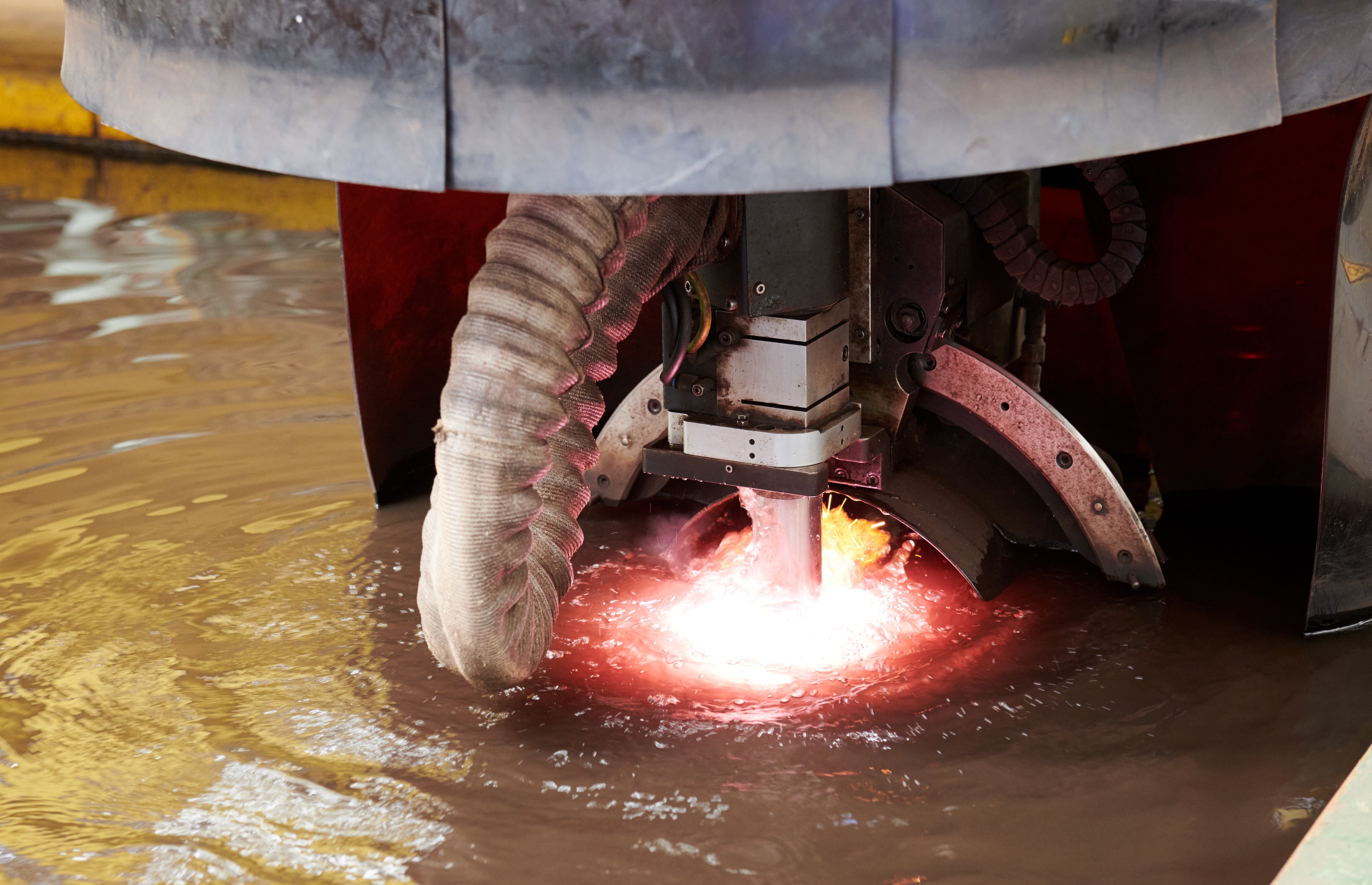 Fincantieri, Qatar, first steel cutting of the LPD in Riva Trigoso on June 5, 2021