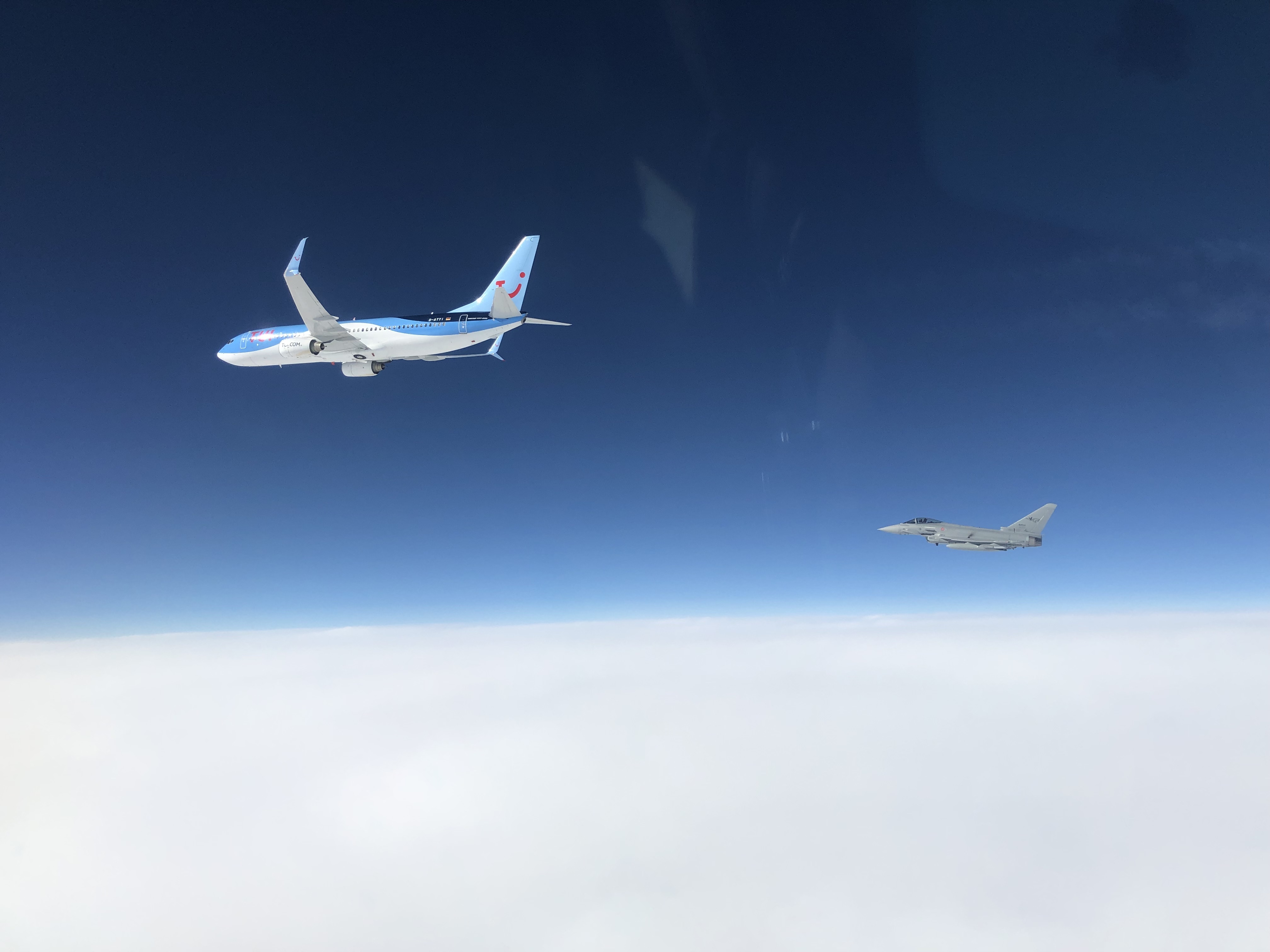 Eurofighter AMI intercetta aereo Tui Fly in volo sui cieli del Montenegro, "scramble" avvenuto il 9 aprilre 2019