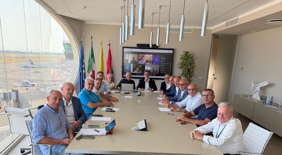29 luglio 2026. Aeroporto di Catania: incontro tra i vertici di Sac, organizzazioni sindacali Cgil, Cisl, Uil, Ugl di Catania e di Ragusa, Filt Cgil, Fit Cisl, Uil trasporti e Ugl trasporto aereo sul percorso di privatizzazione Sac