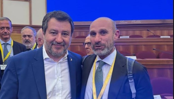 Roma, 12 maggio 2026. Piano nazionale aeroporti 2026-2035 presentato al Mit: il ministro Matteo Salvini insieme al presidente Aeroporti di Puglia, Antonio Maria Vasile