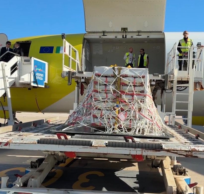 Taranto, 3 ottobre 2026. Primo volo cargo della filiera agroalimentare decollato dall’aeroporto di Grottaglie