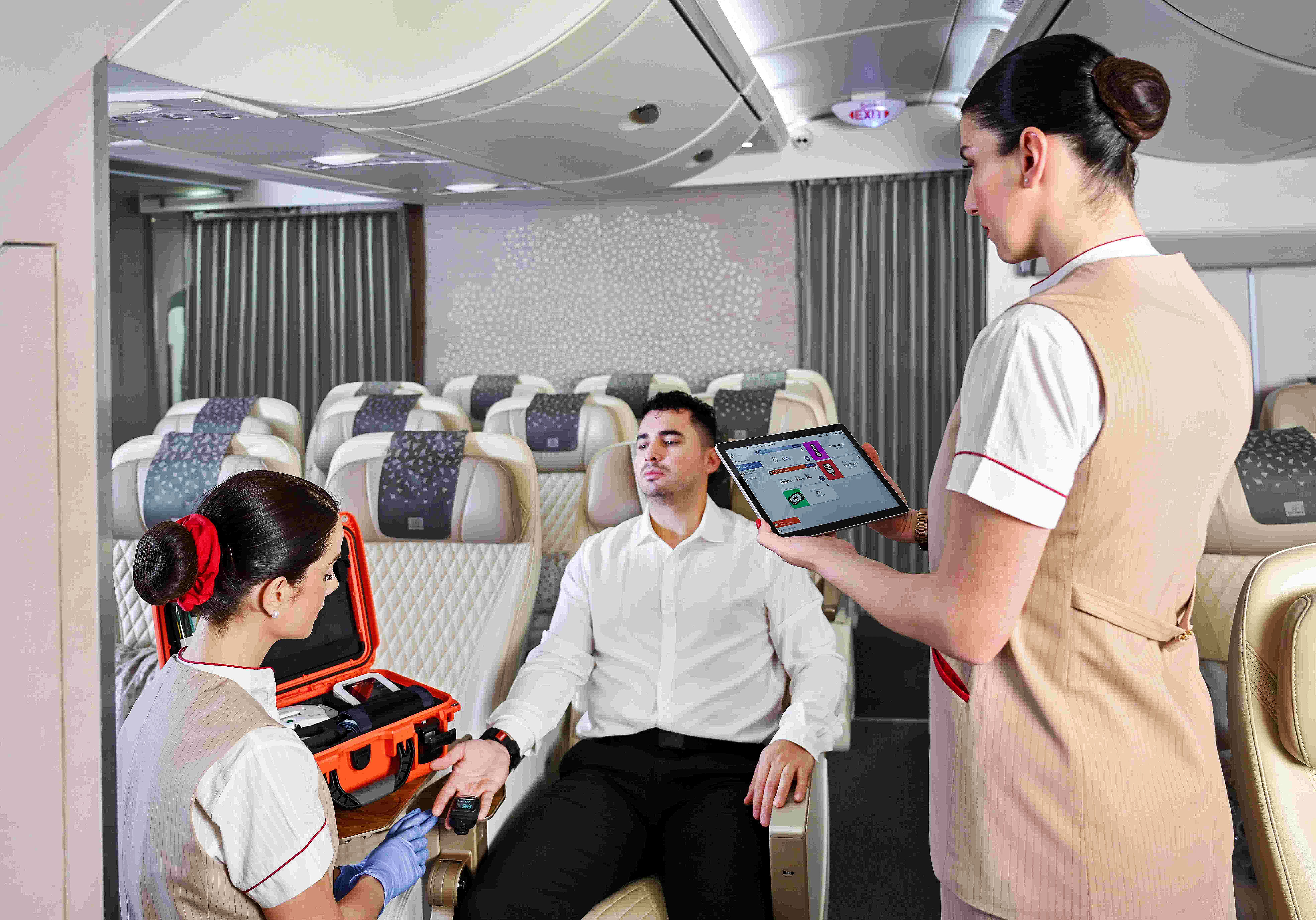 Emirates e Parsys progettano una nuova postazione di telemedicina all'avanguardia per i passeggeri a bordo di almeno 300 aerei dell'aviolinea emiratina
