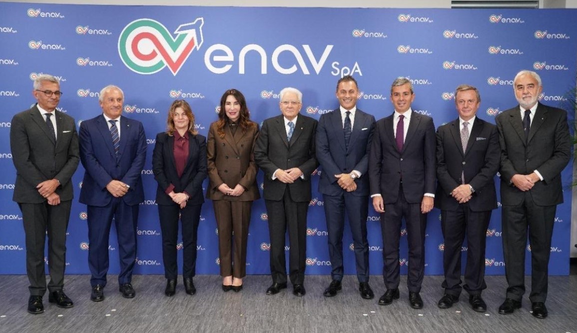 Roma, 11 novembre 2025. Il presidente della Repubblica Sergio Mattarella visita il Centro radar di Enav (Società nazionale assistenza volo), accolto da Alessandra Bruni, presidente del cda, e Pasqualino Monti, amministratore delegato