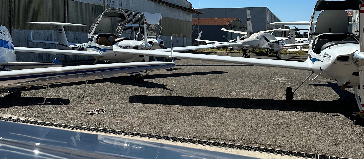 Roma, 10 maggio 2025. Open Day Urbe Aero: aerei esposti sul piazzale dell'aeroporto romano dell'Urbe