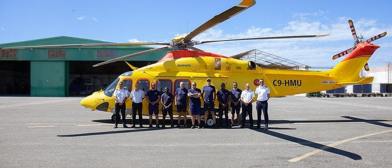 Elicottero AW-139 di Avincis in Mozambico per festeggiare i dieci anni di attività off-shore