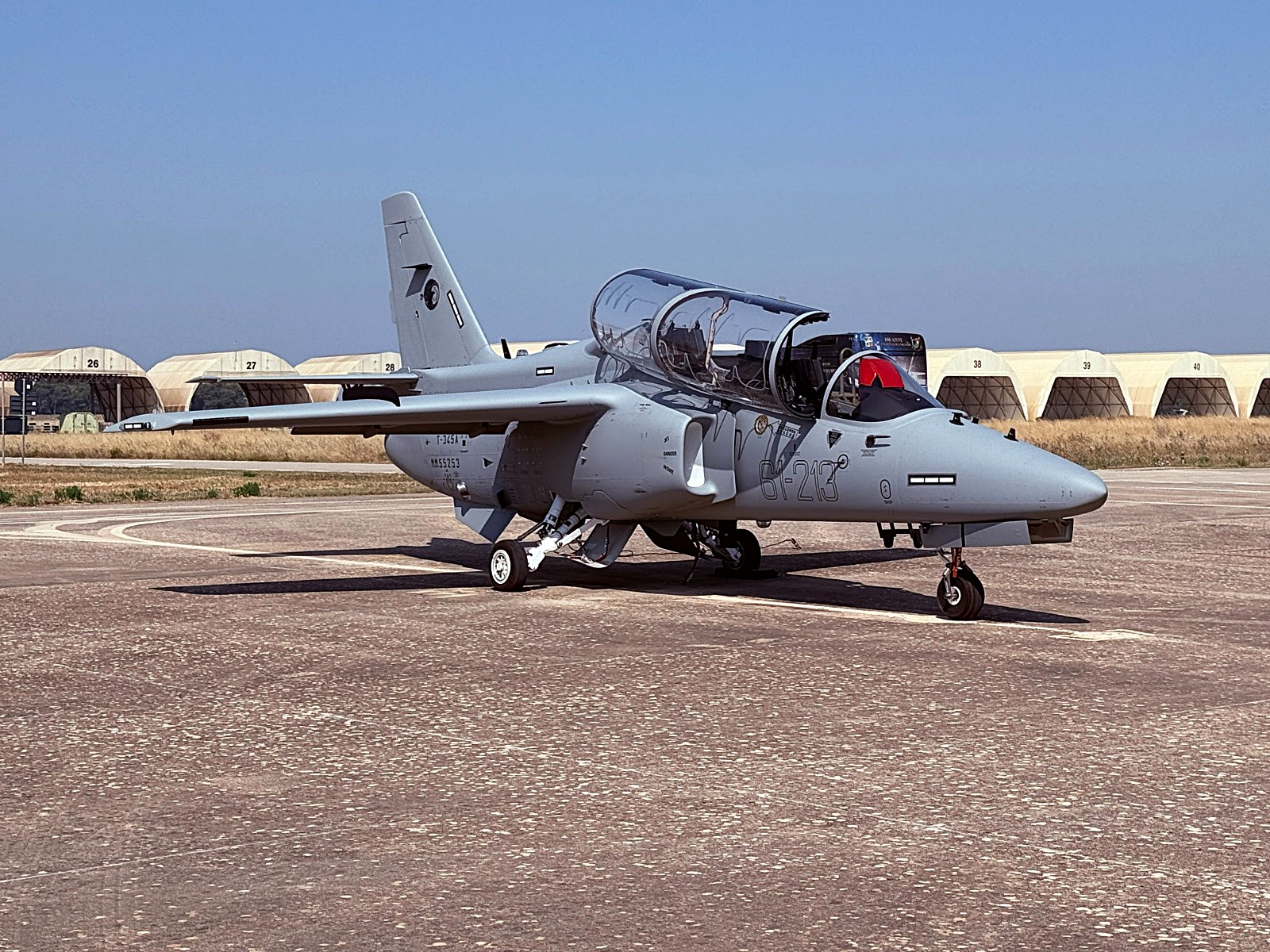 Aereo addestratore M-345 di Leonardo entra in servizio con l’Aeronautica militare italiana il 12 giugno 2025