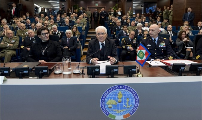 Roma 20/12/2018 il presidente Sergio Mattarella il ministro della Difesa Elisabetta Trenta ed il capo di Stato Maggiore della Difesa generale Enzo Vecciarelli alla sede del Coi in collegamento-videoconferenza per auguri ai contingenti militari italiani impegnati nei teatri di operazioni internazionali