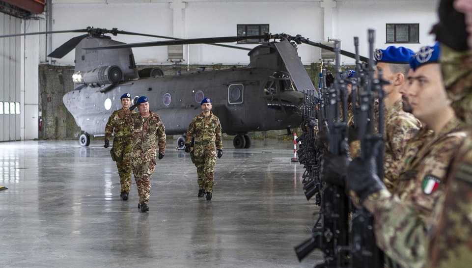 Esercito italiano. Cambio al vertice del 3° Reggimento elicotteri per operazioni speciali "Aldebaran" avvenuto presso aeroporto "Fabbri" di Viterbo il 30 ottobre 2019
