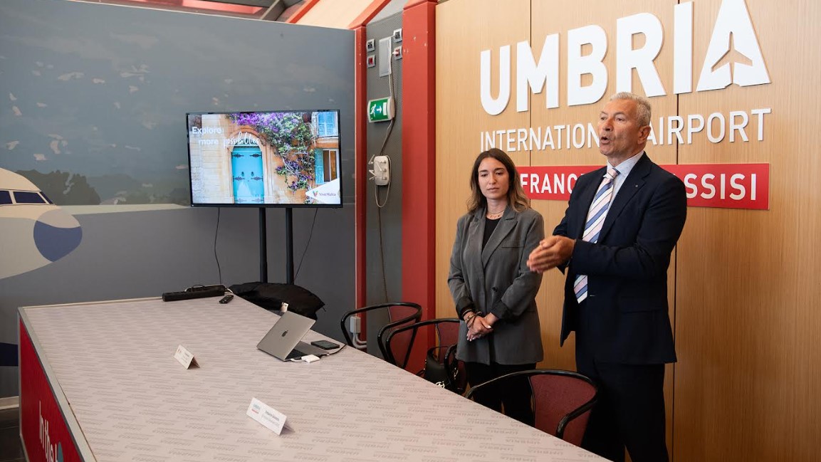 Perugia, 6 maggio 2025. Umberto Solimeno, direttore generale dell’aeroporto dell’Umbria, durante la presentazione della rotta per Malta con autorità maltesi