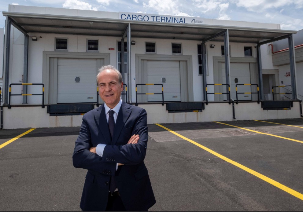 Gianfranco Battisti, amministratore delegato di Gesap, società di gestione aeroporto "Falcone-Borsellino" di Palermo-Punta Raisi davanti al Cargo terminal