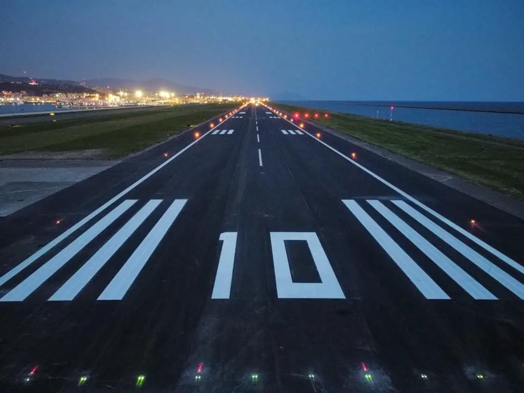 Aeroporto di Genova: pista riaperta dopo intervento di rifacimento