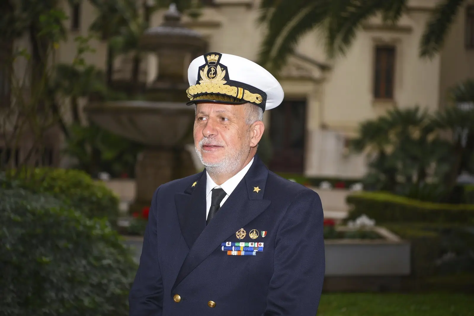 Contrammiraglio (aus) Antonello de Renzis Sonnino assume dal 14 febbraio 20222 incarico di capo Ufficio pubblica informazione e comunicazione (Upicom) della Marina militare, subentrando al contrammiraglio Angelo Virdis