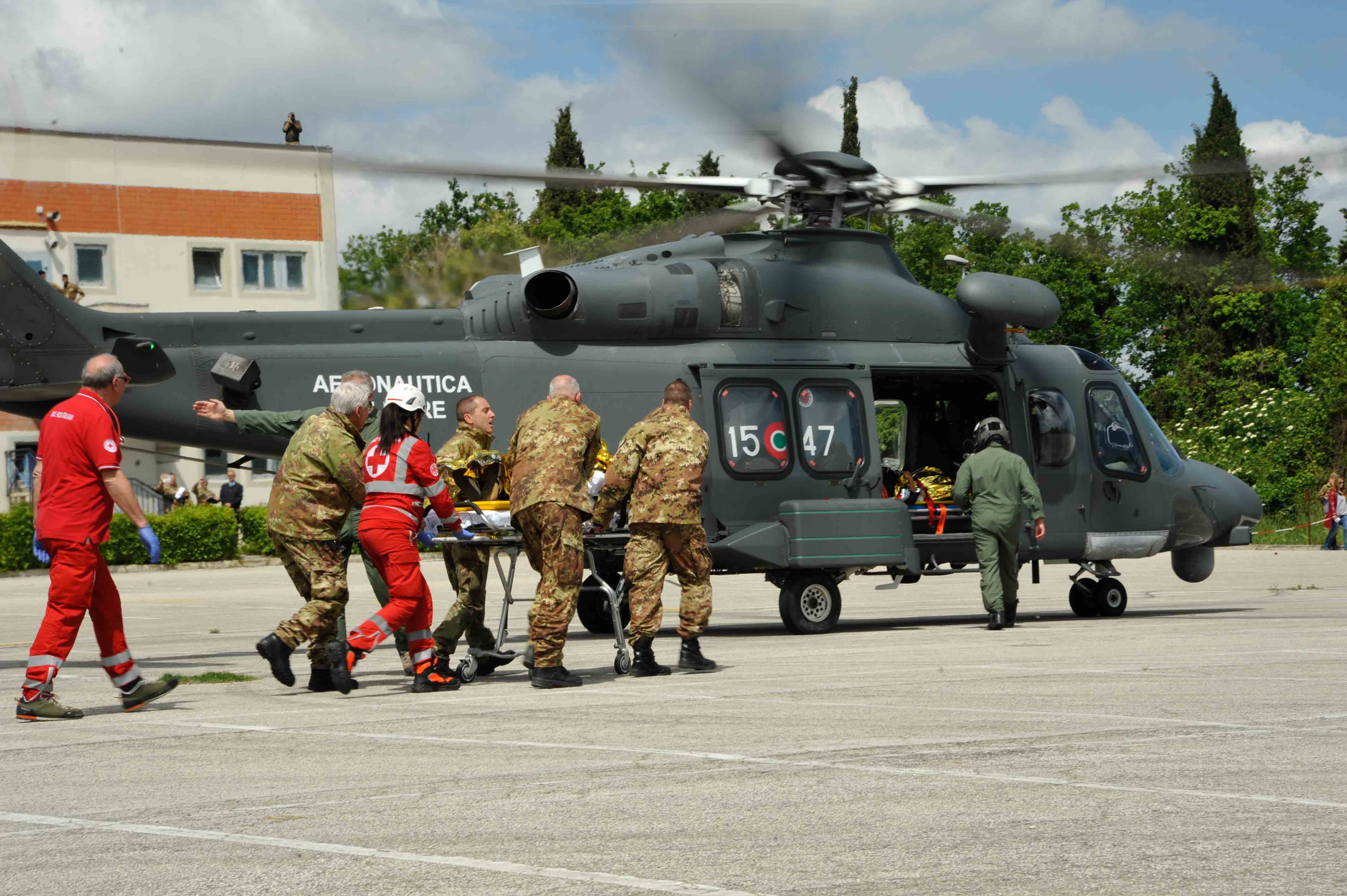 Evacuazione sanitaria d'emergenza dei feriti gravi durante esercitazione "Lauretum 3" a Loreto (10-14 maggio 2019)