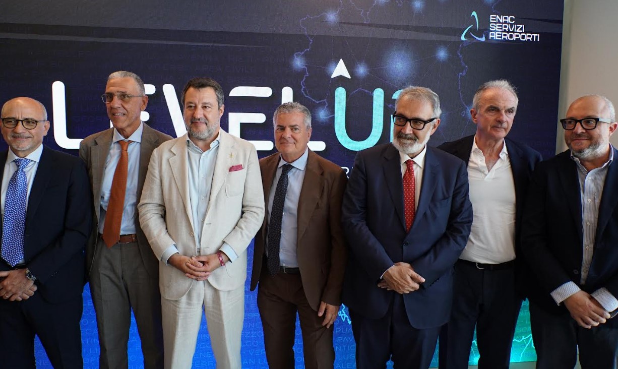 Roma, 8 luglio 2026. Enac: inaugurato nuovo terminal aeroporto romano dell'Urbe alla presenza tra gli altri del ministro Trasporti Matteo Salvini (terzo da sinistra), del presidente della Regione Lazio Francesco Rocca (terzo da destra) e del presidente di Enac Pierluigi Di Palma (secondo da destra)