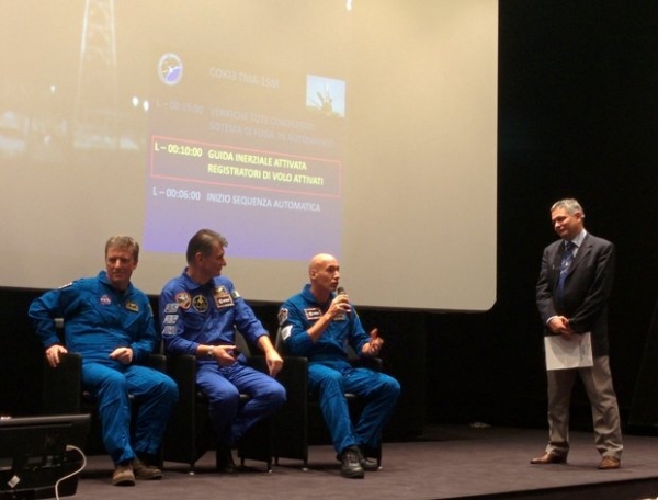 I tre astronauti italiani presenti per commentare la missione 'Futura' con a bordo Samantha Cristoforetti: Roberto Vittori, Paolo Nespoli e Luca Parmitano (foto AMI)
