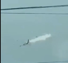 Due aerei addestratori SF-260 della forza aerea filippina collidono in volo venerdì 23 ottobre 2026 presso la base aerea di Fernando