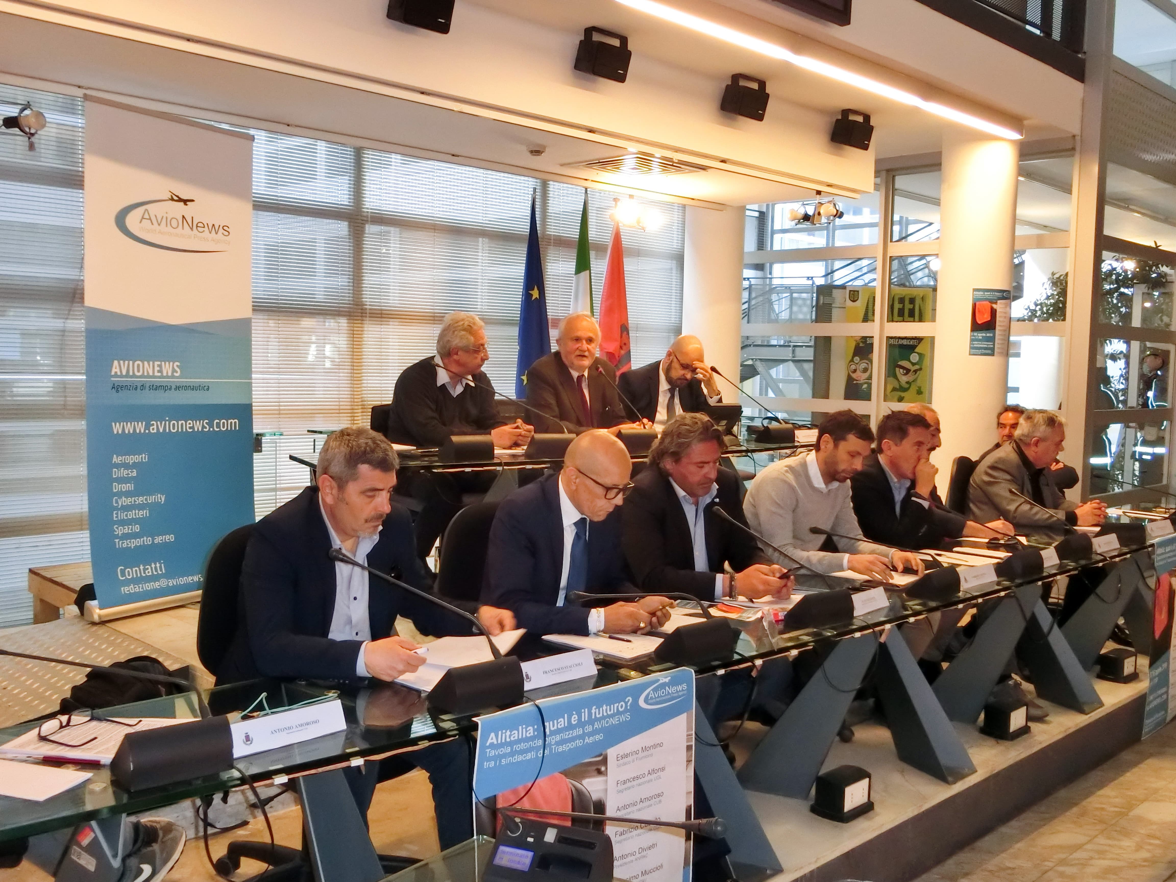 La tavola rotonda "Alitalia: qual è il futuro?" organizzata da AVIONEWS presso la sala consiliare del Comune di Fiumicino il 16 aprile 2019