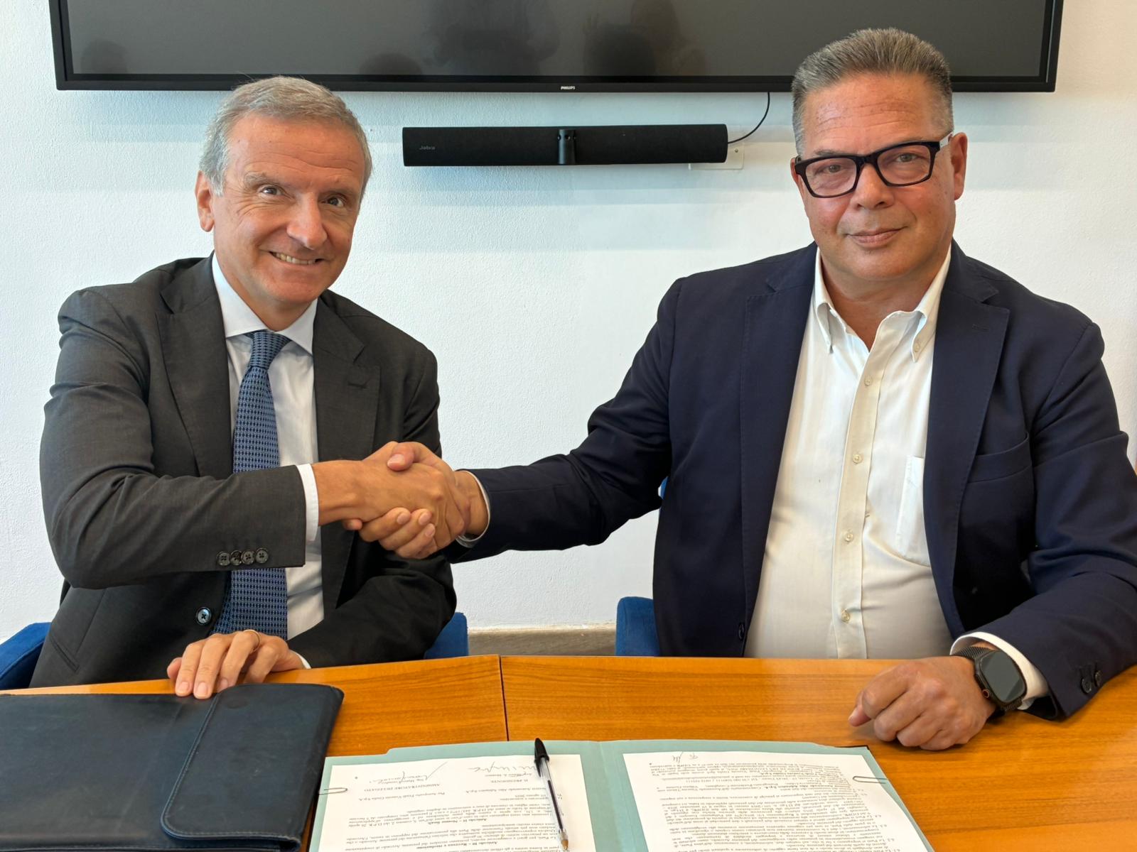 Il presidente di Autostrade Alto Adriatico, Marco Monaco, e l'amministratore delegato di Trieste Airport, Marco Consalvo (5 agosto 2025)