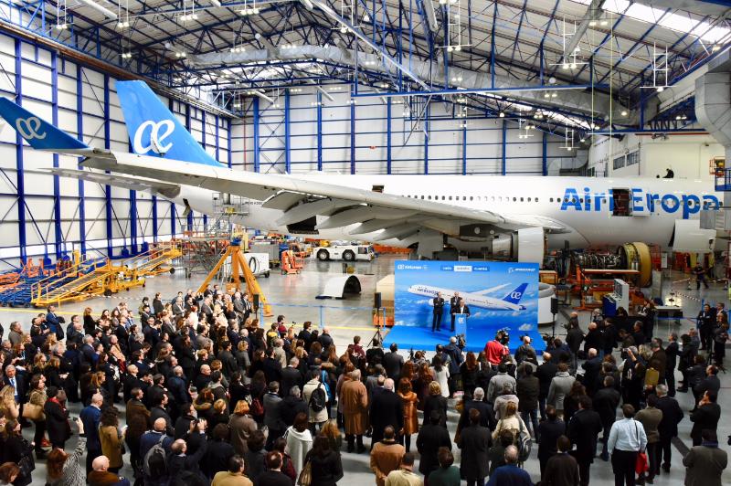 Primo aereo B-787/900 Dreamliner di Air Europa presentato in un hangar dell'aeroporto di Palma di Maiorca