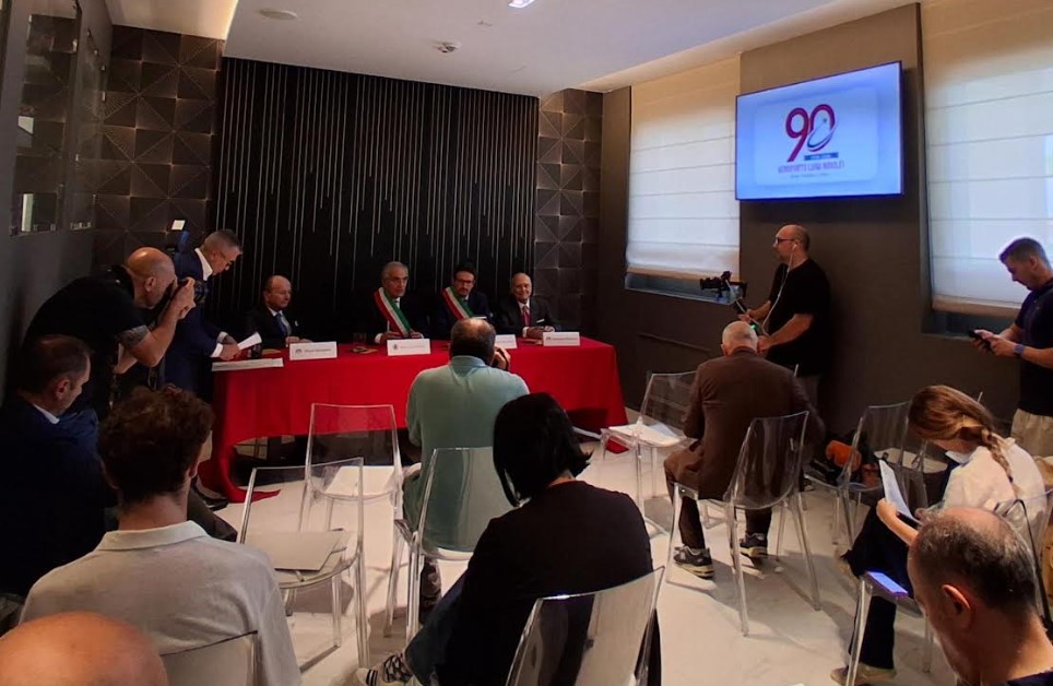 Forlì, 18 settembre 2026. Conferenza-stampa per la firma del protocollo d'intesa per la promozione dell'aeroporto "Luigi Ridolfi" come scalo di Forlì-Ravenna