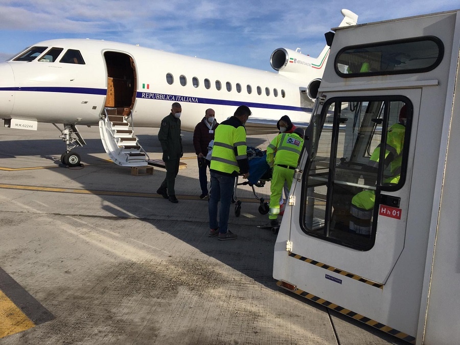 AMI: trasporto sanitario urgente effettuato con un aereo Falcon 900 del 31esimo Stormo dell’Aeronautica militare