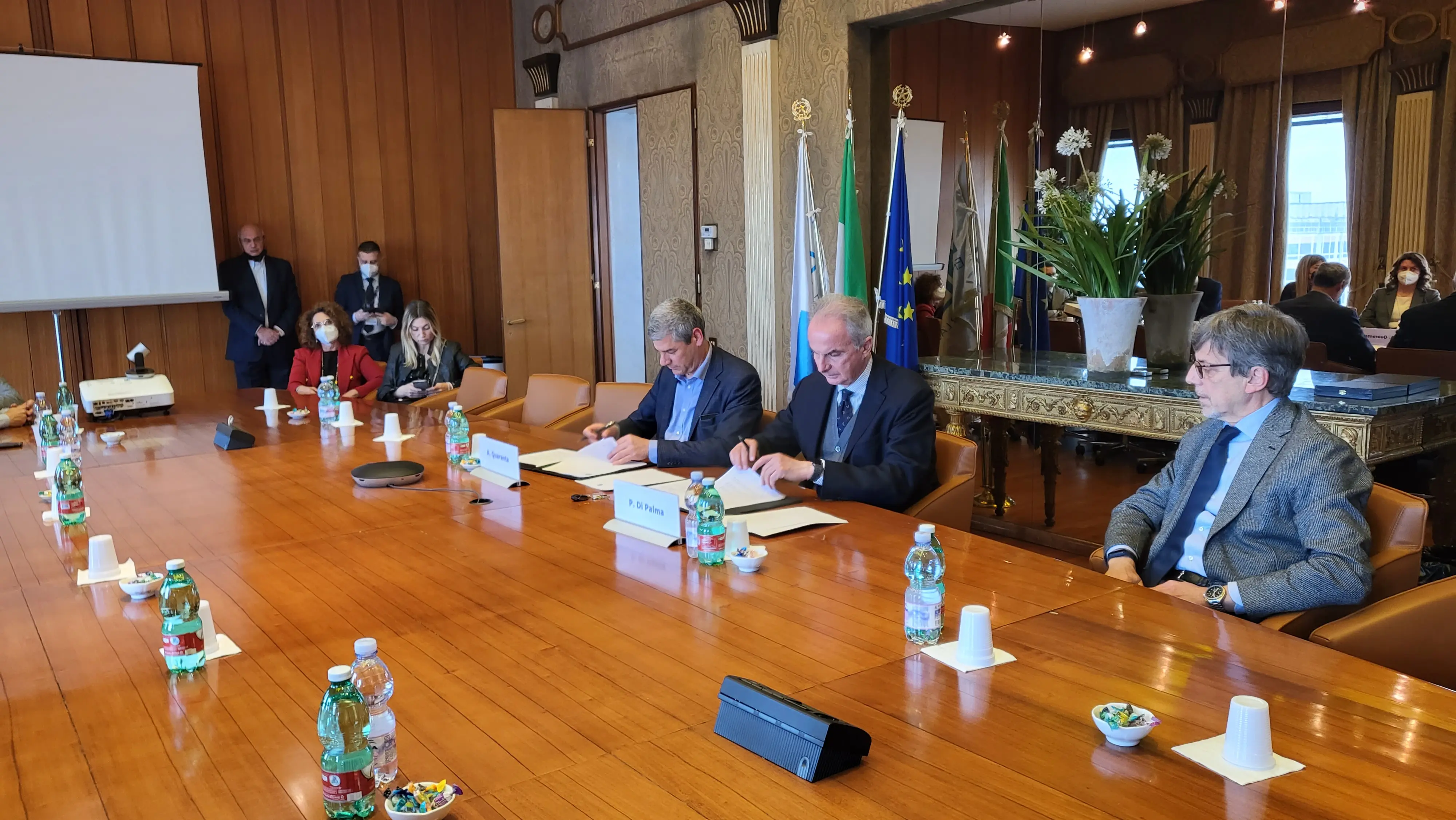 Cerimonia di firma del contratto di programma tra Enac ed Enac Servizi S.r.l. del 31 marzo 2022