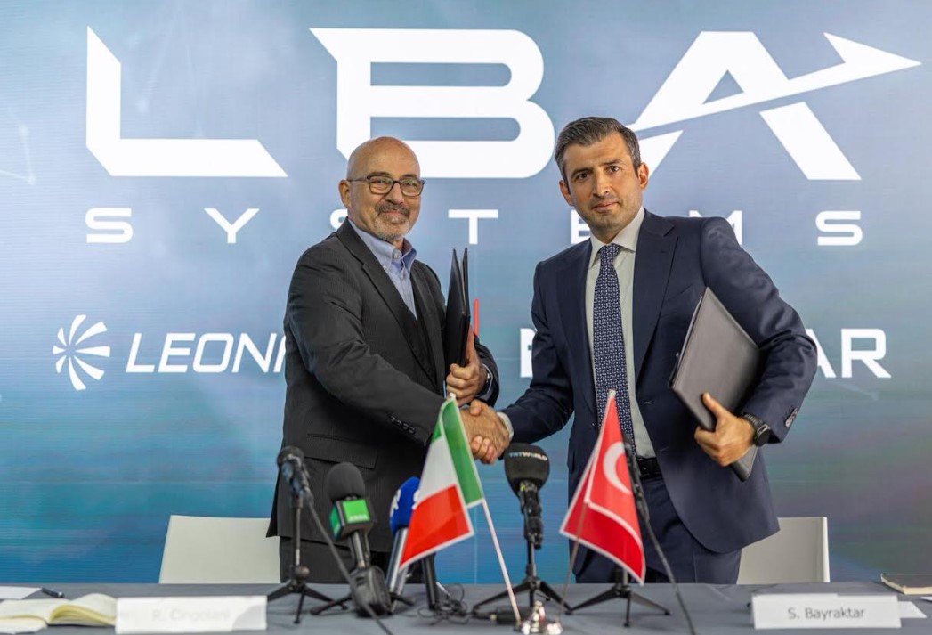 "Paris-Le Bourget 2025", on June 16. Roberto Cingolani, CEO of Leonardo, and Selçuk Bayraktar, President and Chief Technology Officer of Baykar Technologies, signed agreement to establish jv